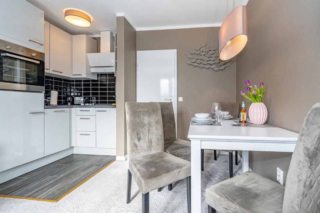 Maritim Und Individuell In Wenningstedt Mit Balkon Wenningstedt-Braderup Exterior foto